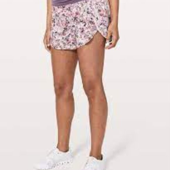 Lululemon Athletica Tracker Shorts in Blossom Spritz. Size 4. EUC. - Picture 2 of 11